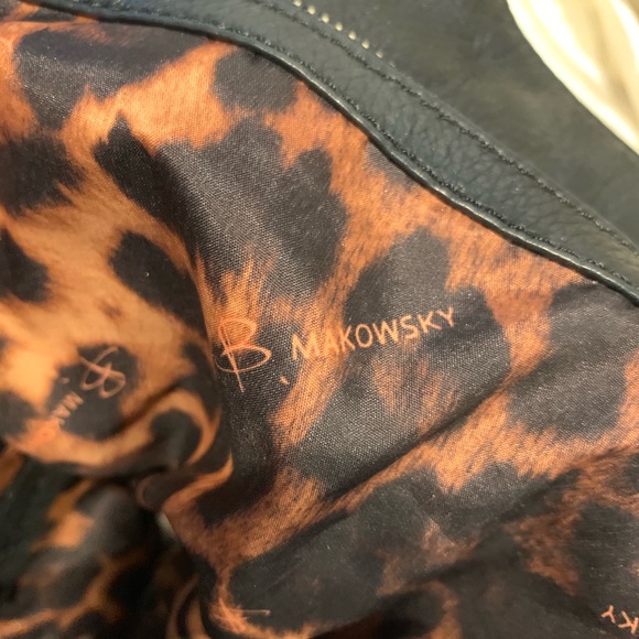 B Makowsky Leather Tote Bag - Picture 6 of 8